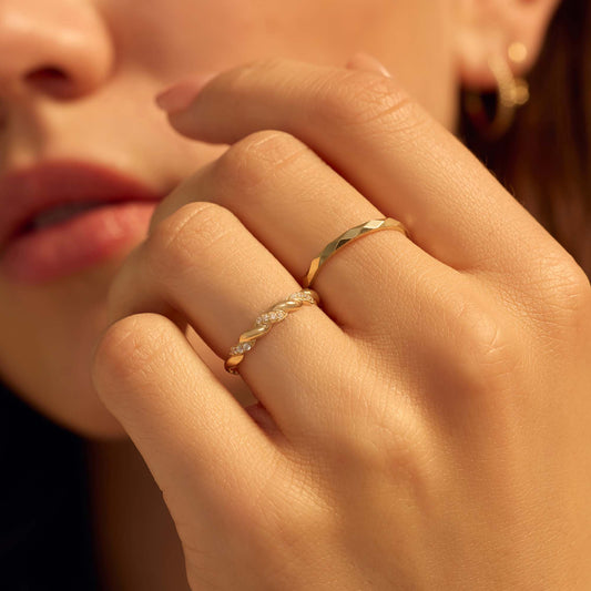 Monte Napoleone Stella 9 karat gold ring with zirconia - Beloro jewels