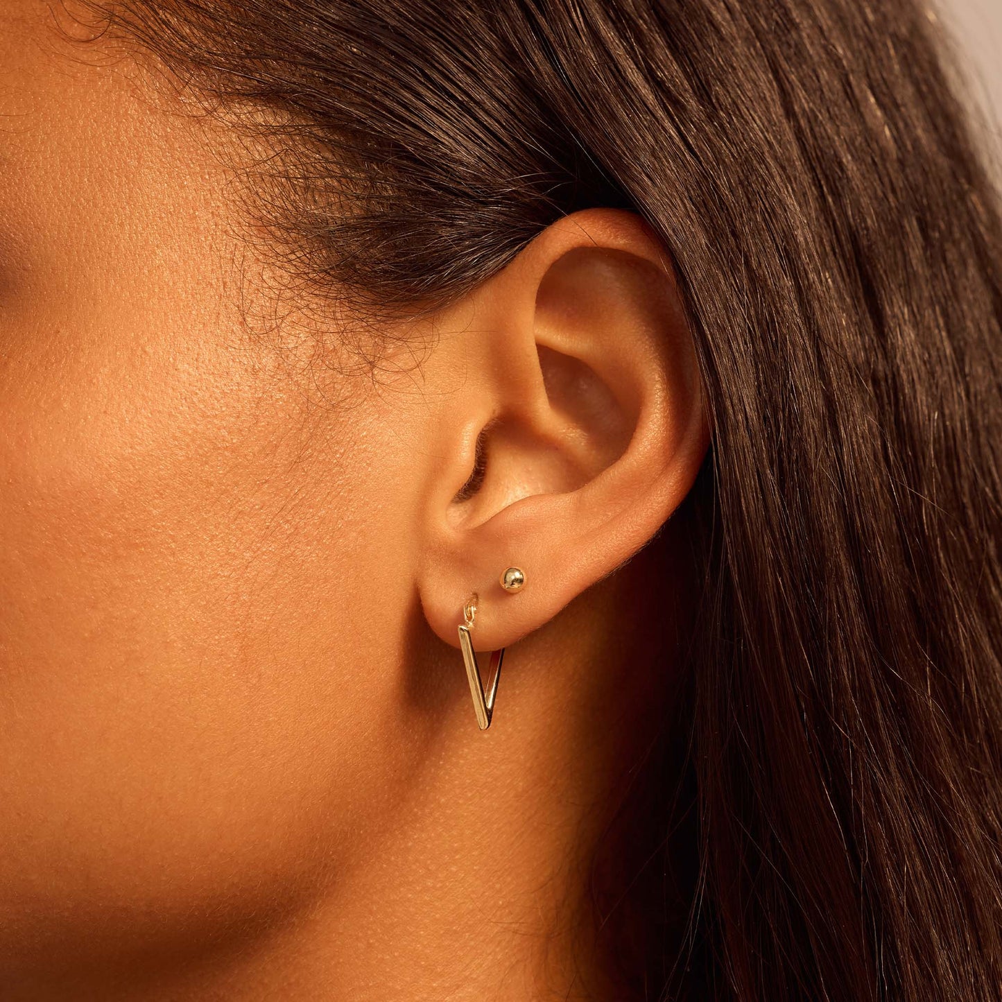 Della Spiga Luna 9 carat gold triangle earrings - Beloro jewels