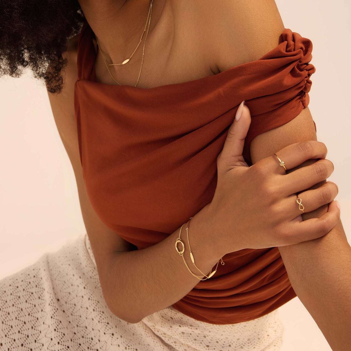 Della Spiga Felicia 9 karat gold ring with infinity sign - Beloro jewels