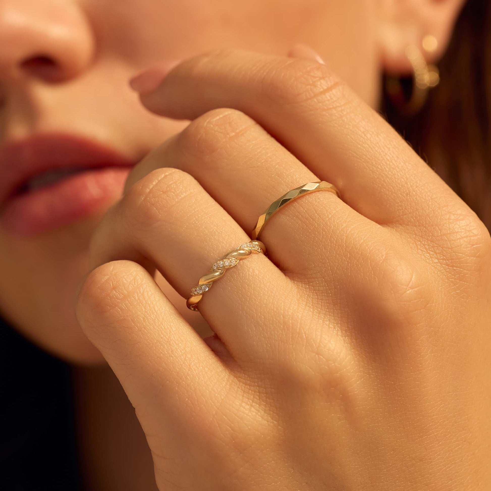 Monte Napoleone Stella 9 karat gold ring with zirconia - Beloro jewels