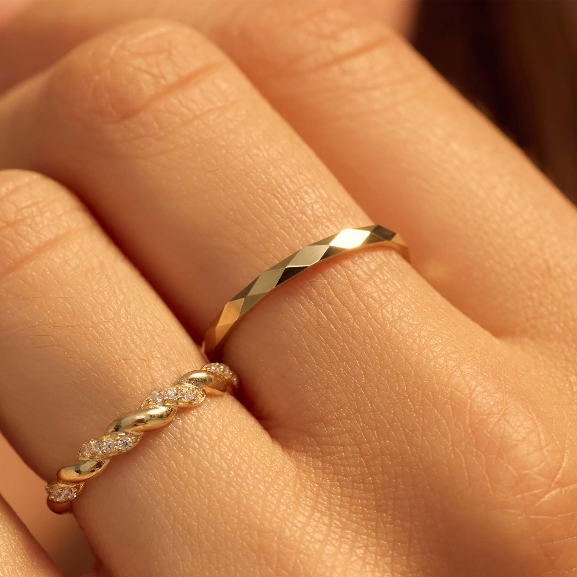 Quadrilatero d'Ora Marina 9 karat gold ring with diamond cut Quadrilatero d'Ora Marina 9 karat gold ring with diamond cut
