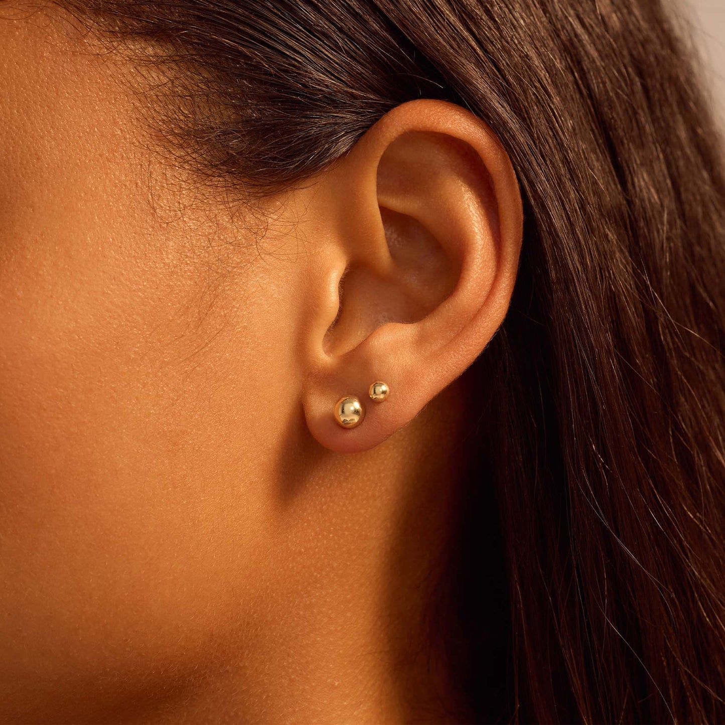 Regalo d'Amore 9 karat gold earrings set with oval bars - Beloro jewels
