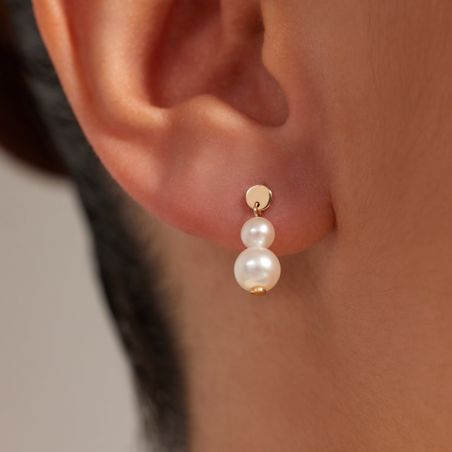 Monte Napoleone Perla 9 karat gold ear studs with pearls - Beloro jewels