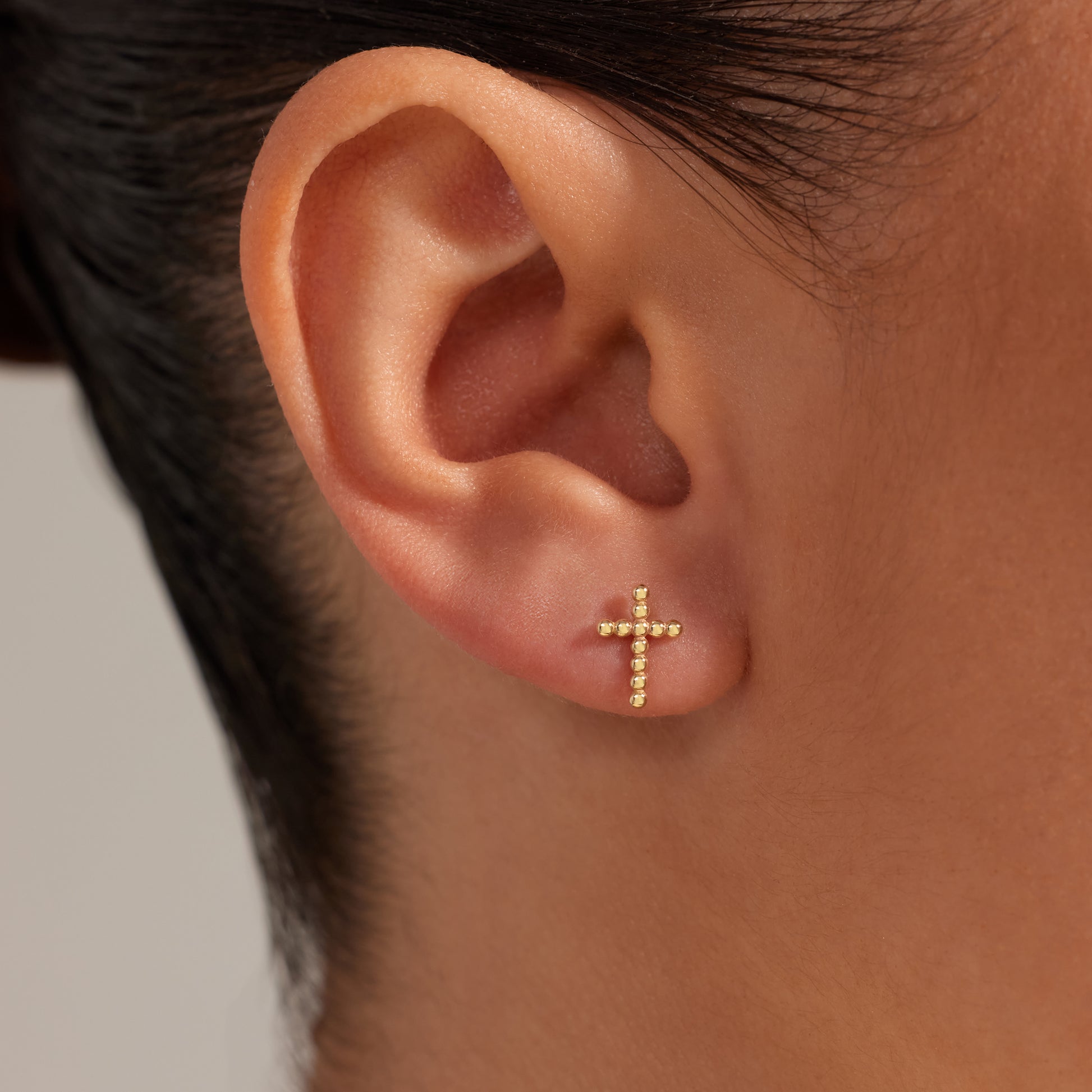 La Rinascente Donatella 9 karat gold ear studs with cross - Beloro jewels
