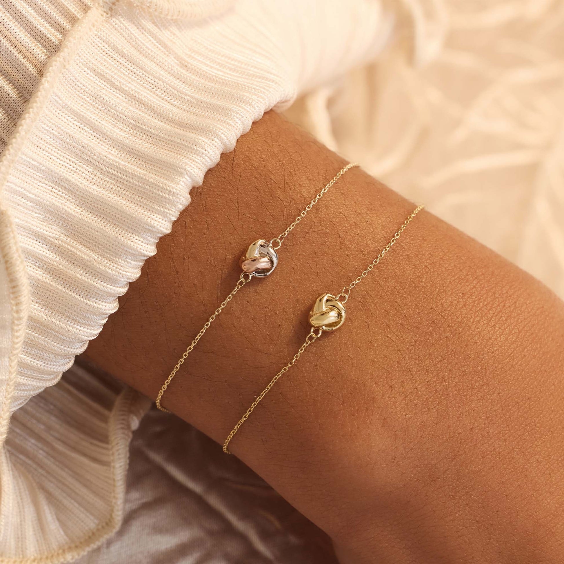 Regalo d'Amore 9 karat gold bracelet and ear studs gift set with knot - Beloro jewels
