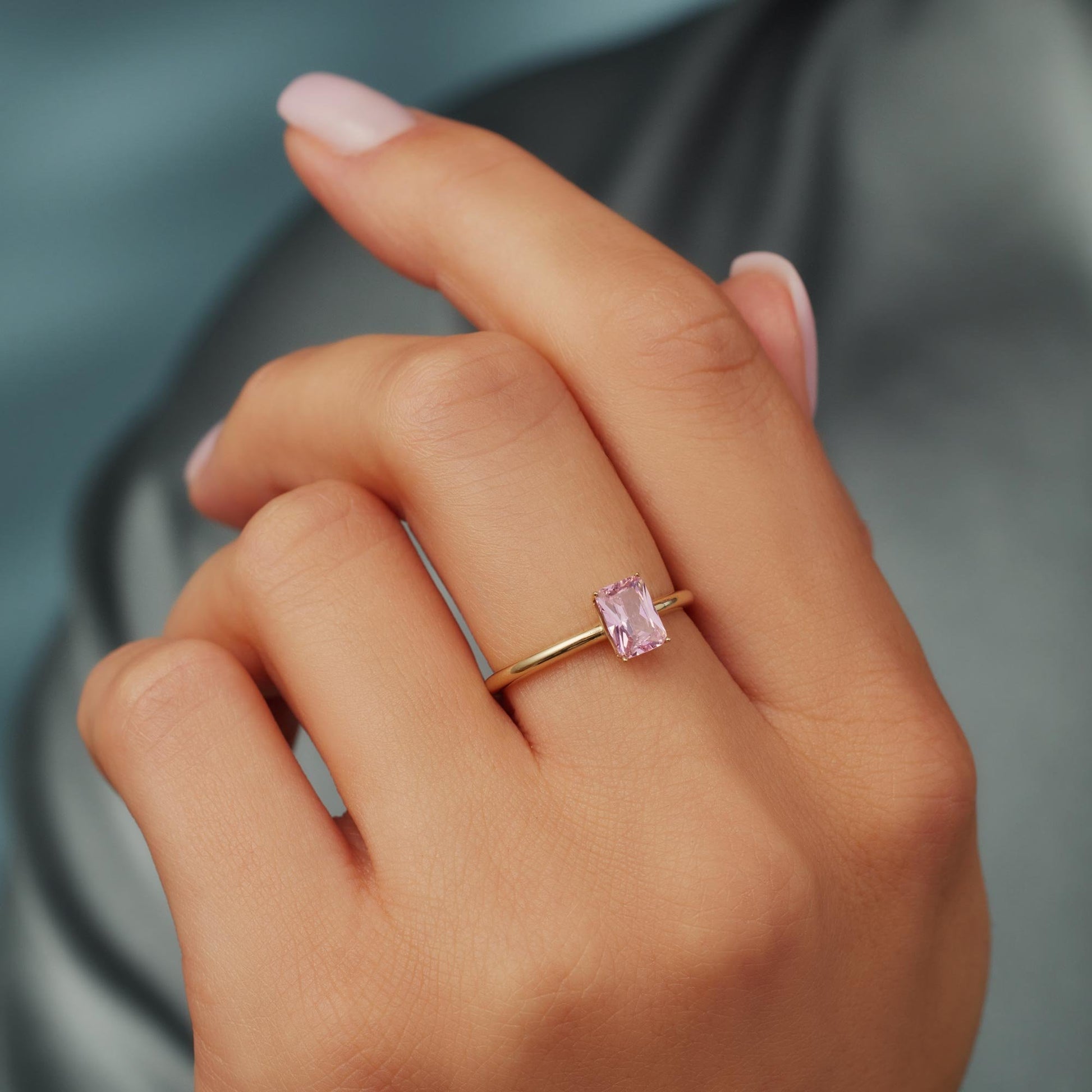 La Milano Colori Sienna 9 karat gold ring with pink zirconia stone - Beloro jewels