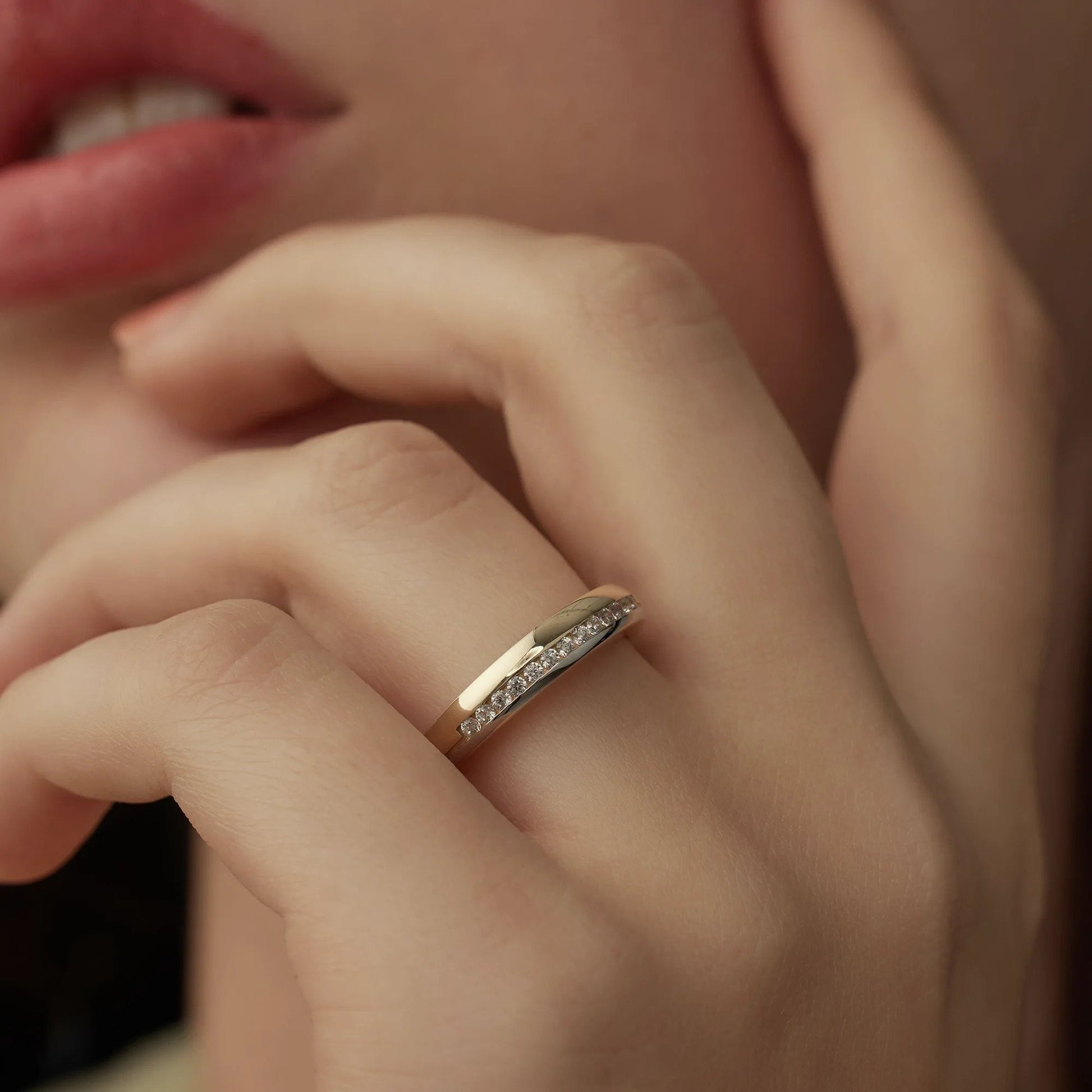 Monte Napoleone Stella 9 karat gold ring with zirconia stones - Beloro jewels