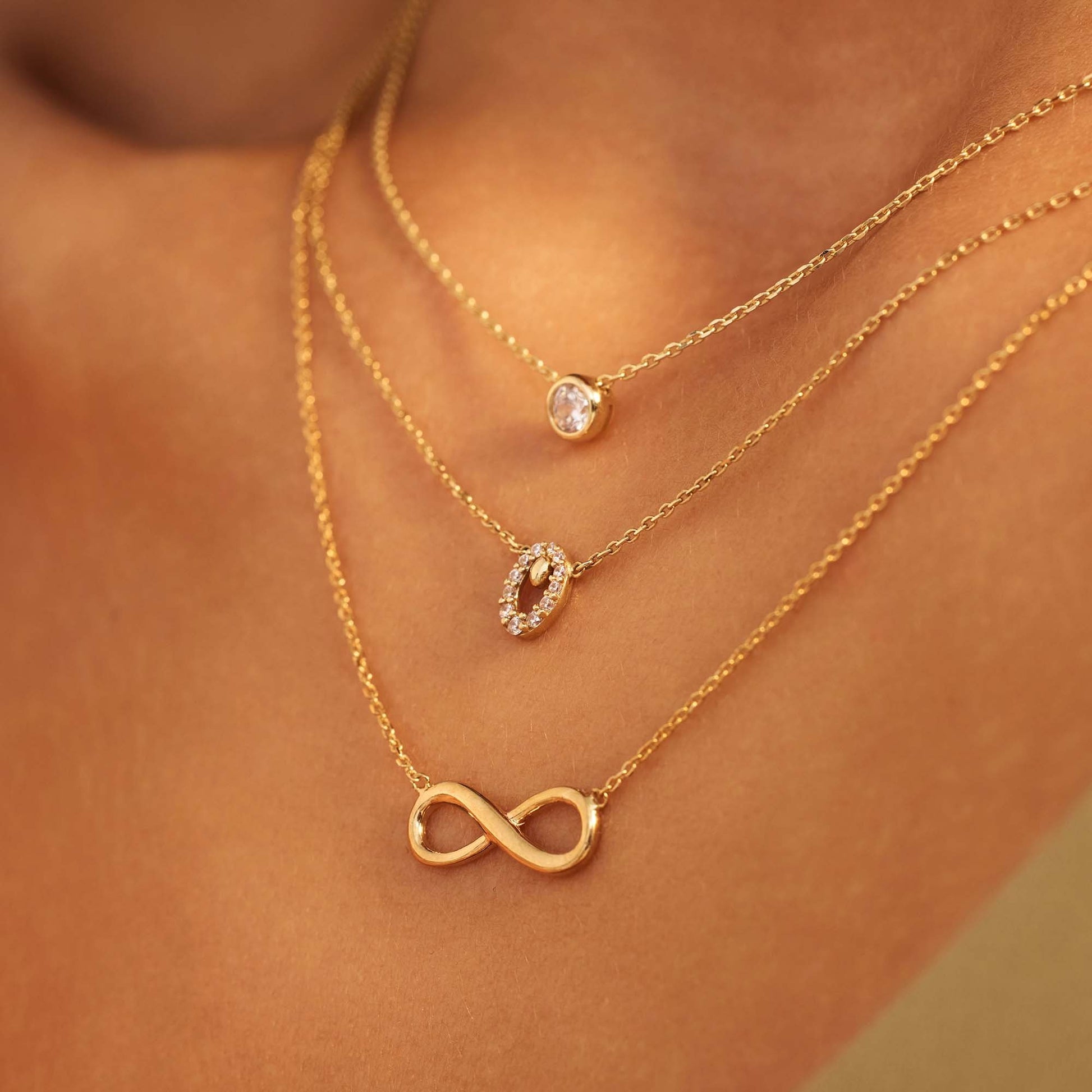 Della Spiga Felicia 9 karat gold necklace with infinity sign - Beloro jewels