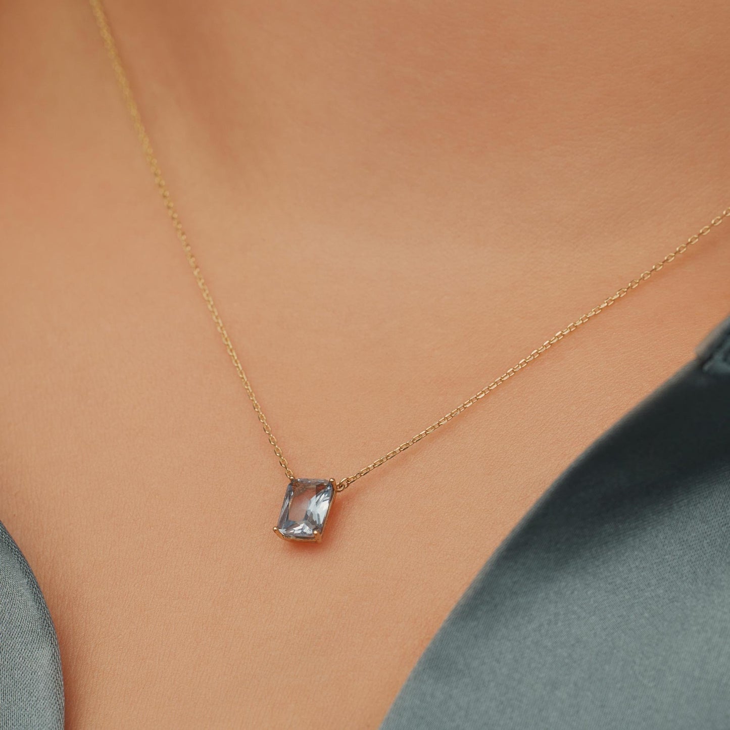 La Milano Colori Aurora 9 karat gold necklace with blue zirconia stone - Beloro jewels