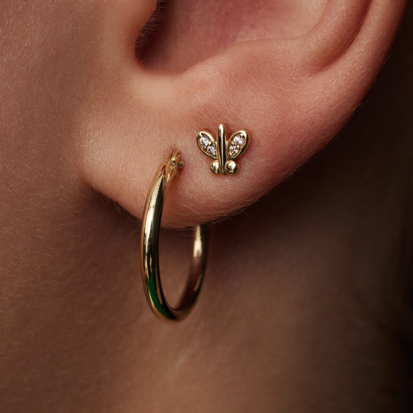 Della Spiga Farfalla 9 karat gold ear studs with zirconia stones - Beloro jewels