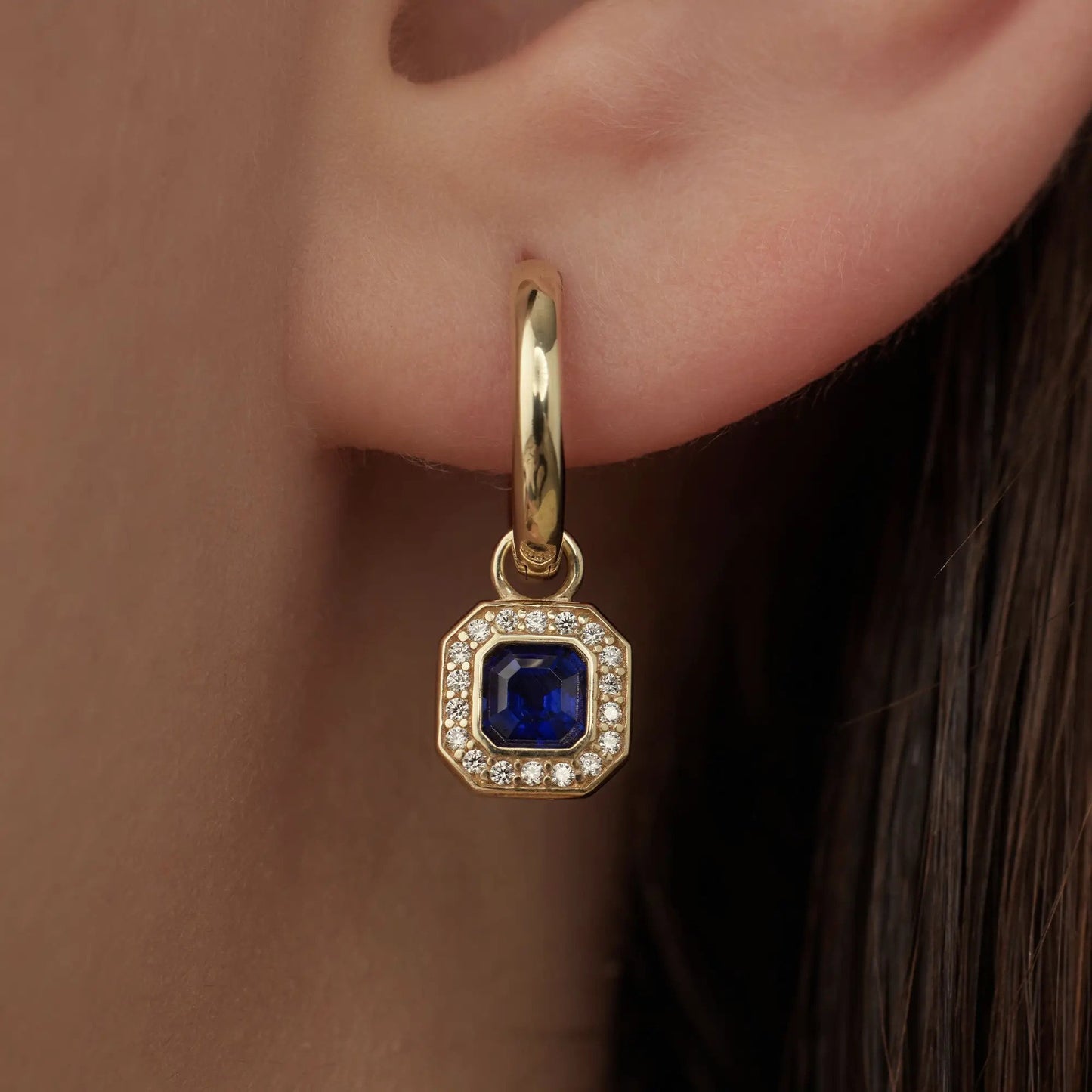 Monte Napoleone Sofia 9 karat gold hoop earrings with blue zirconia stone - Beloro jewels