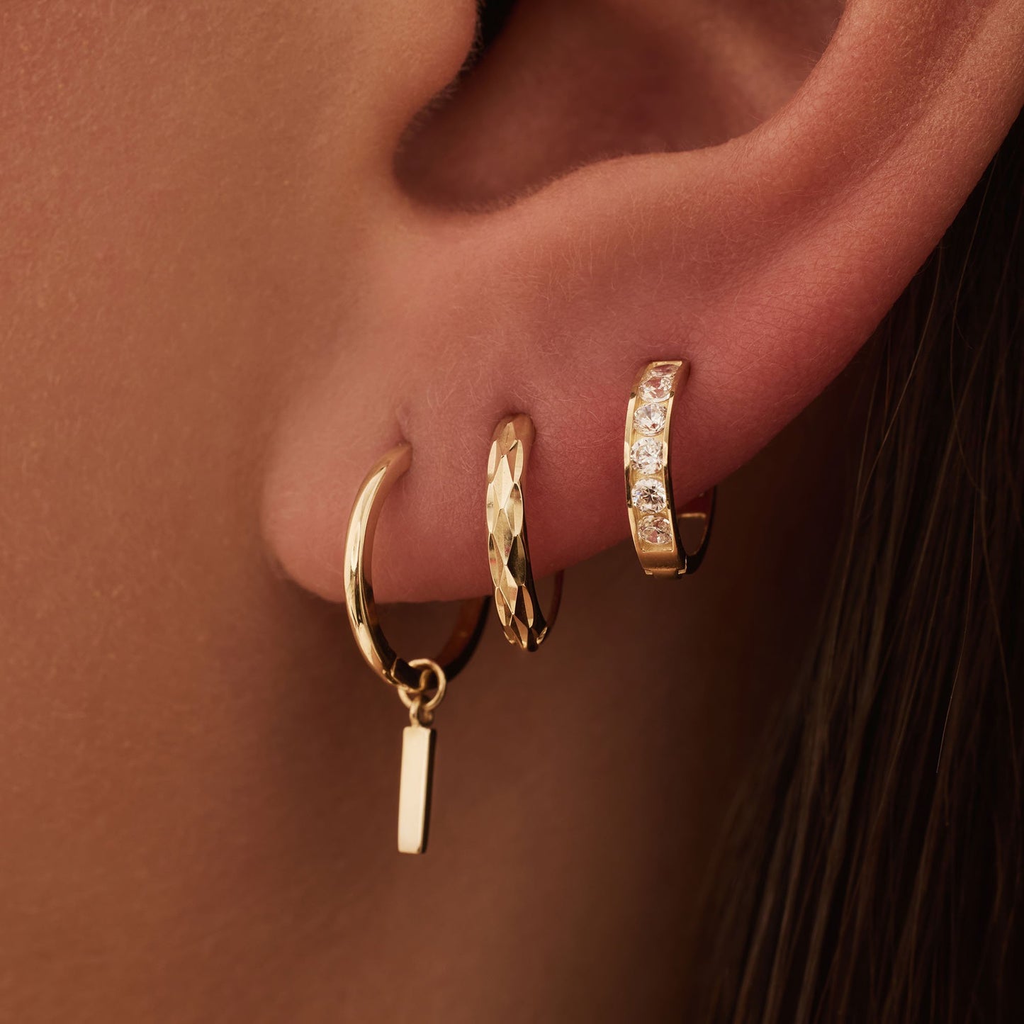 Regalo d'Amore 9 karat gold earring set with zirconia stones - Beloro jewels
