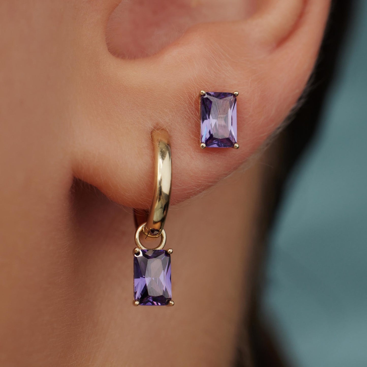 Regalo d'Amore 9 karat gold earring set with purple zirconia stones - Beloro jewels