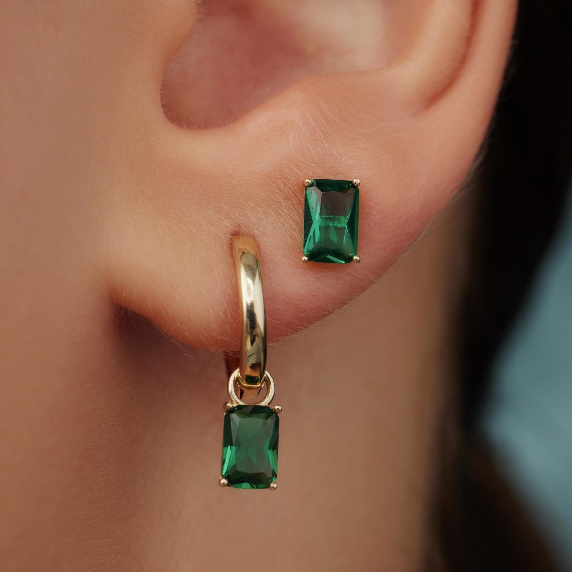 Regalo d'Amore 9 karat gold earring set with green zirconia stones - Beloro jewels