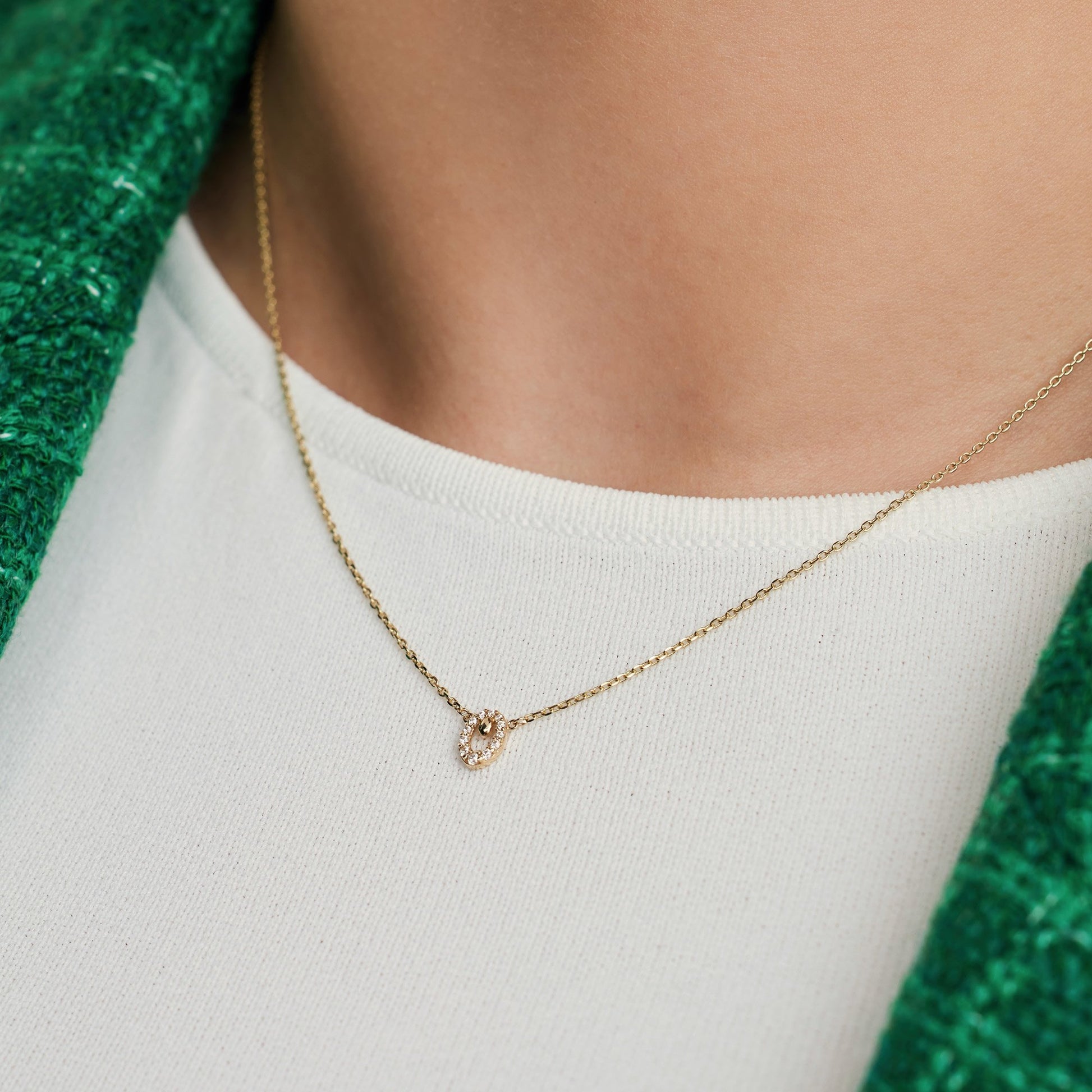 Regalo d'Amore 9 karat gold necklace and bracelet gift set with zirconia stones - Beloro jewels